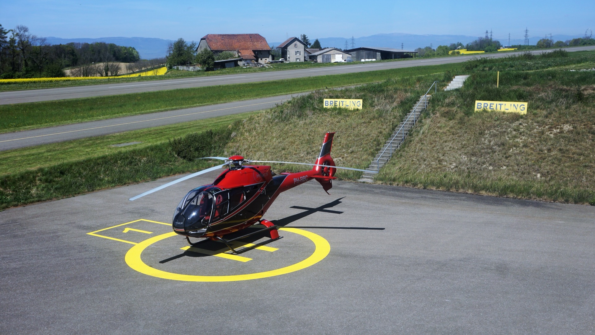 Helicopter landing at a private location in the Netherlands, flexible departure